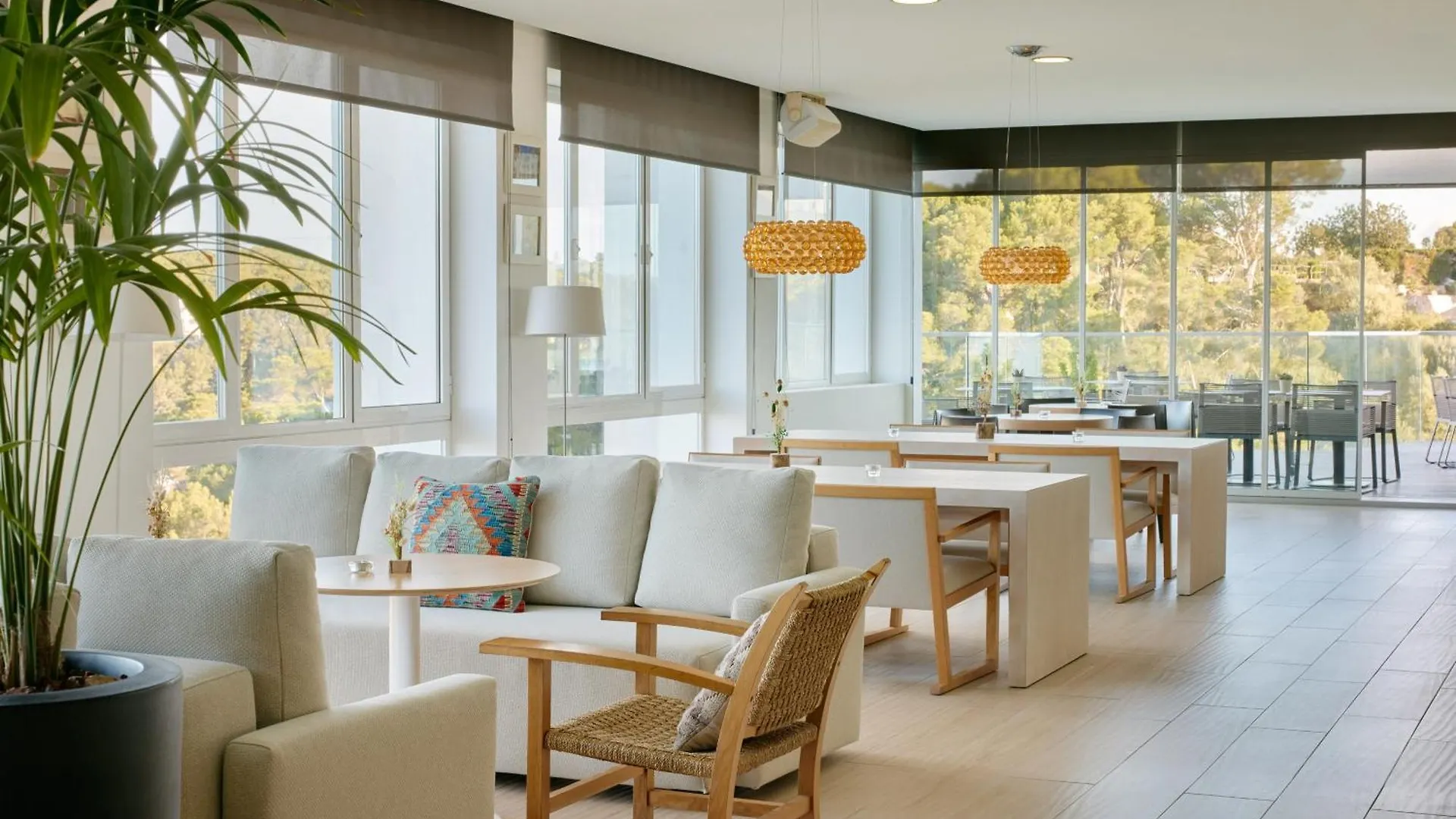 Hotel Melia Cala Galdana 5*, Cala Galdana (Menorca) Španělsko